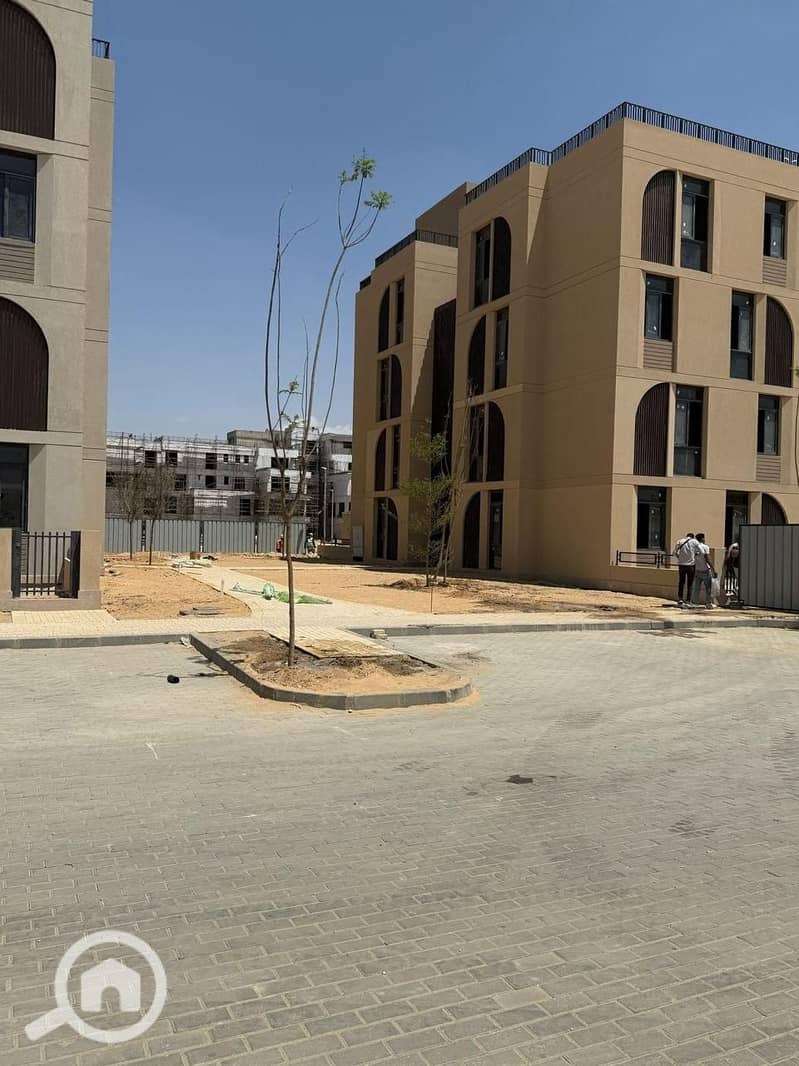 4 8a750571-3921-41fb-85cc-213bfed4dc0b. jpeg