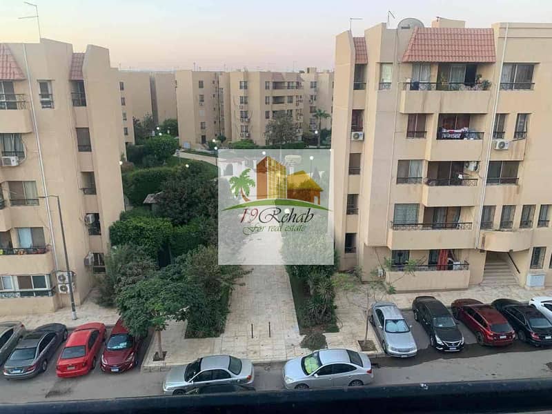 3 855a6bb8-3663-461c-8b9e-962ce5753c44. jpg