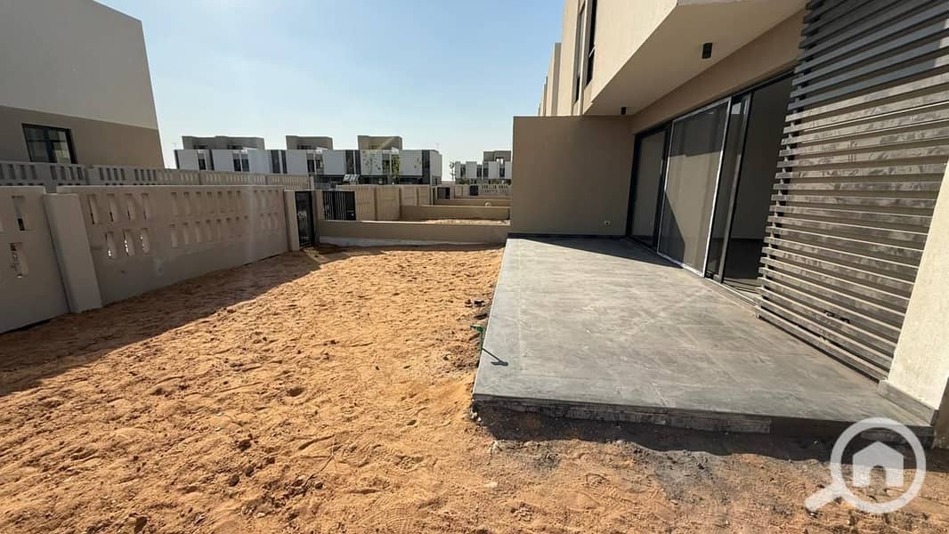 11 WhatsApp Image 2025-10-27 at 2.05. 01 PM. jpeg