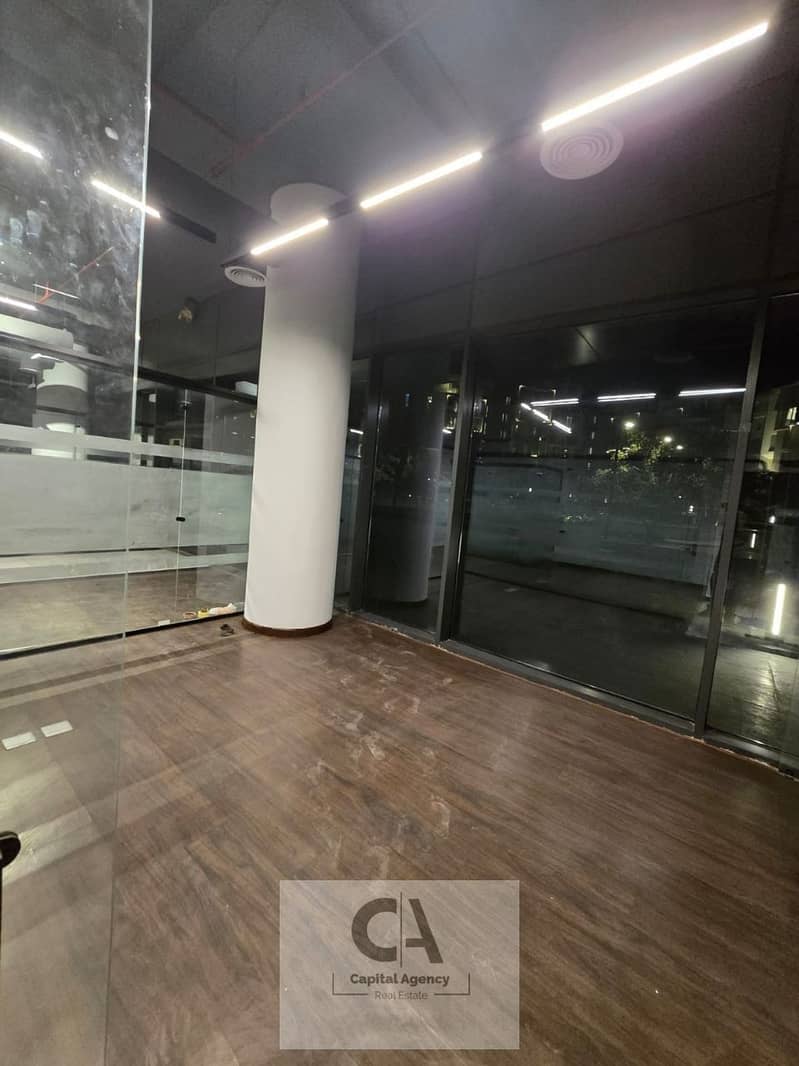 6 photo_6026083423073981807_y. jpg