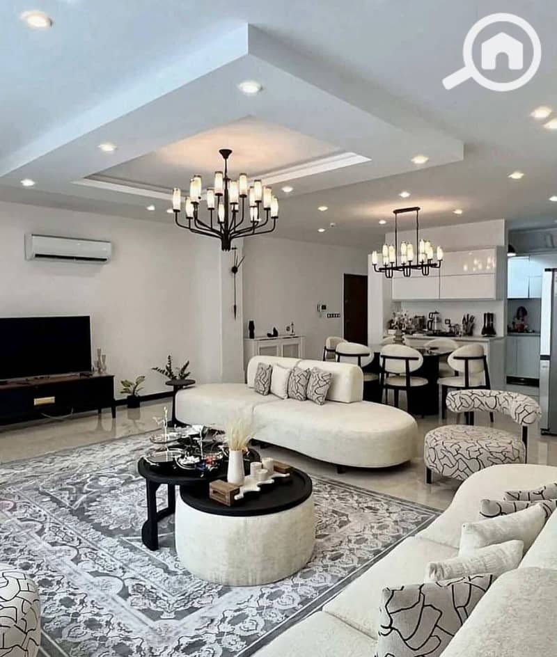 9 542753673_122149860974665044_3745871846968723554_n. jpg