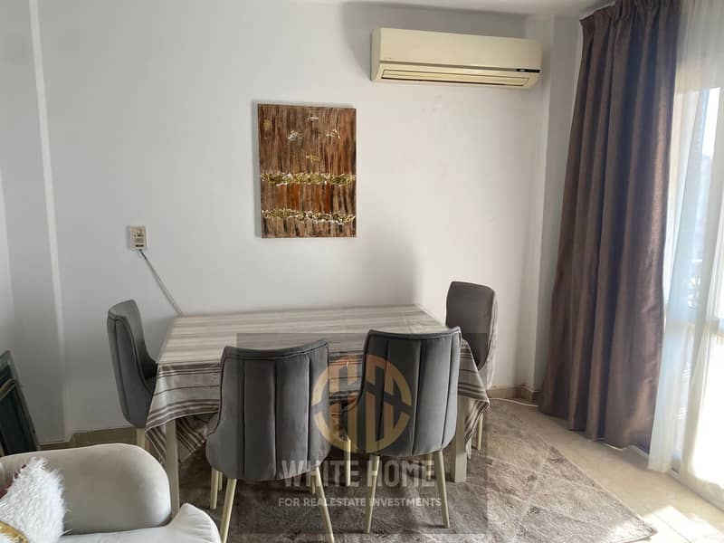 2 e7f955d9-42b8-4ebe-b63f-a87f06670bc2. jpeg