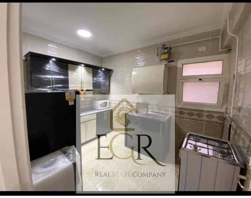 10 6e699abe-ec61-4ede-8b49-c22c3f6b746b. jpg