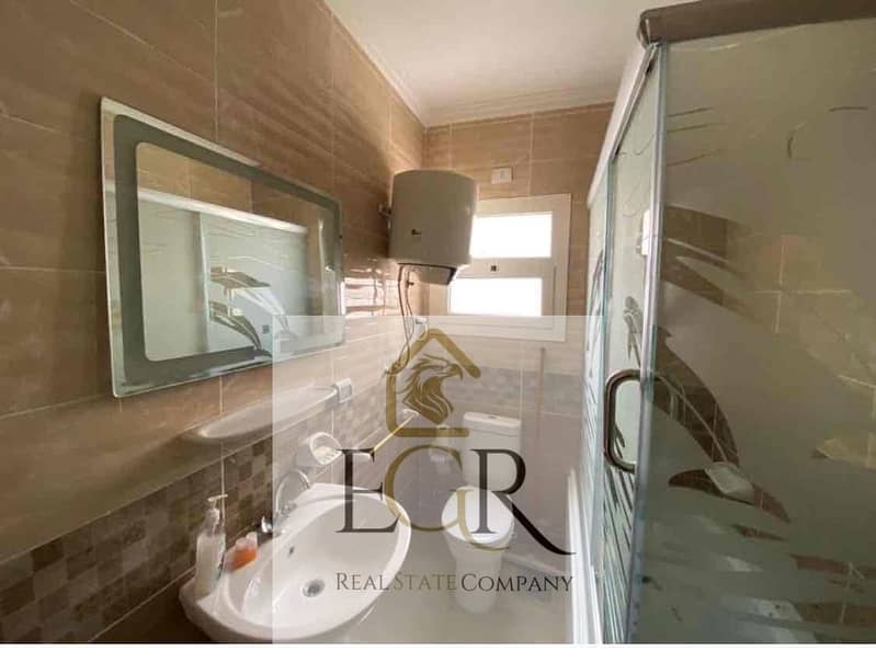 11 fc6b2a5e-8117-4138-9d5a-5c8317522d86. jpg