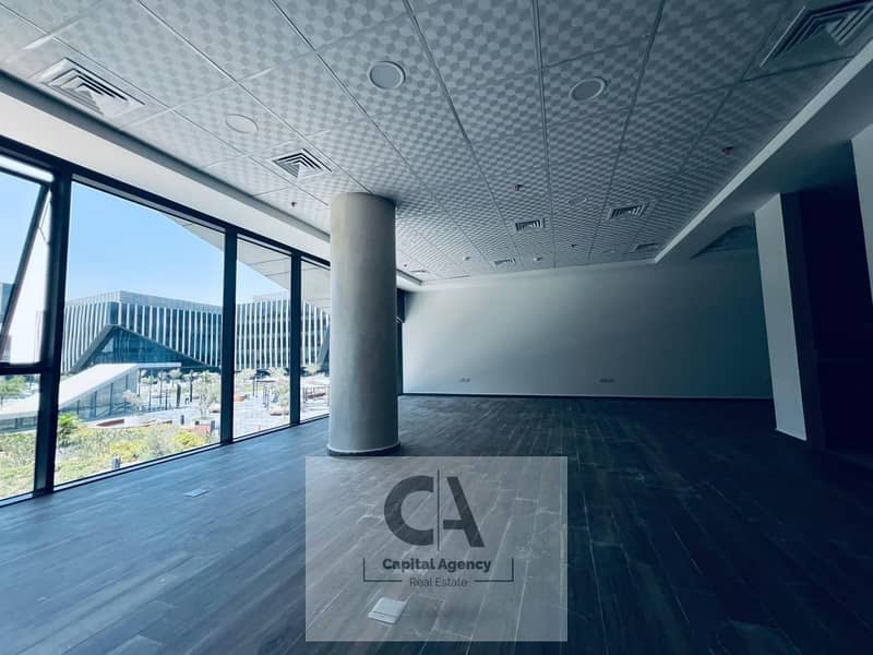 2 WhatsApp Image 2025-10-12 at 17.47. 26_e2333e52. jpg