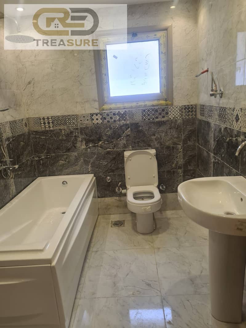 10 WhatsApp Image 2025-10-27 at 5.25. 37 PM. jpeg