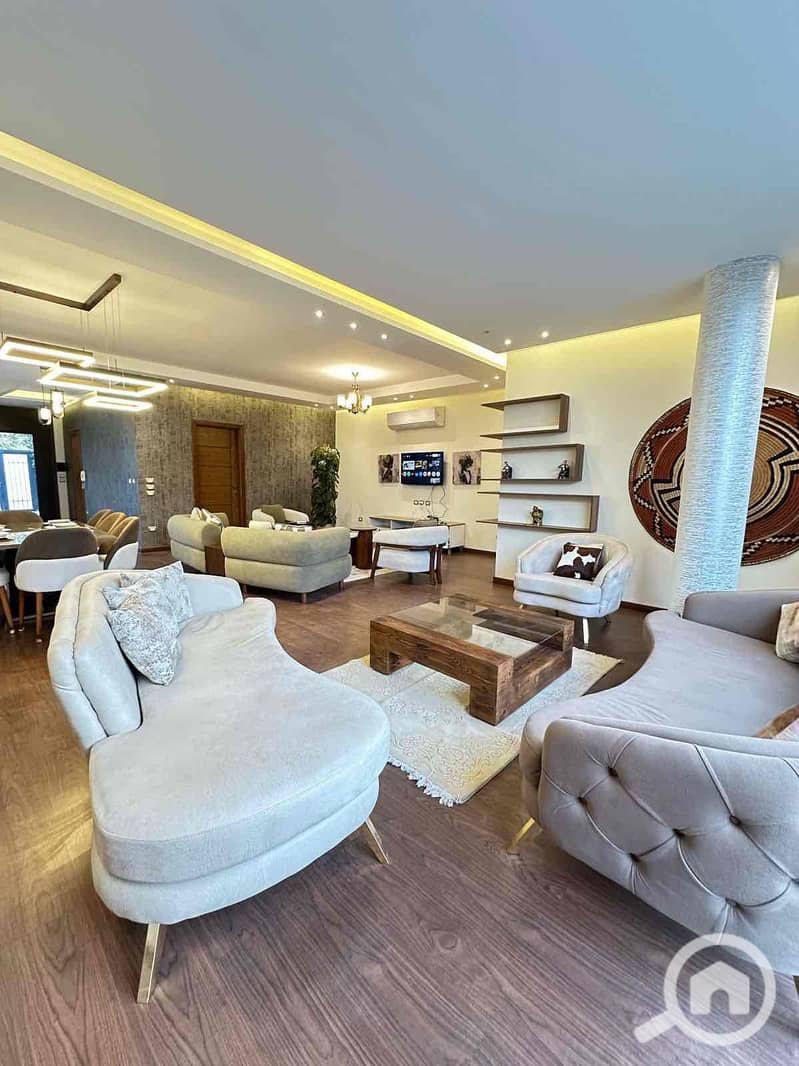 2 32bb38bc-818f-4474-bb28-c2fd893dec68. jpg