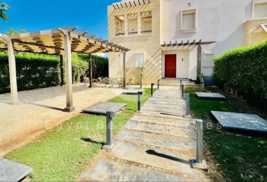 7 b9b2bd3d-d662-4715-ad3b-d6c904e4e738. jpg