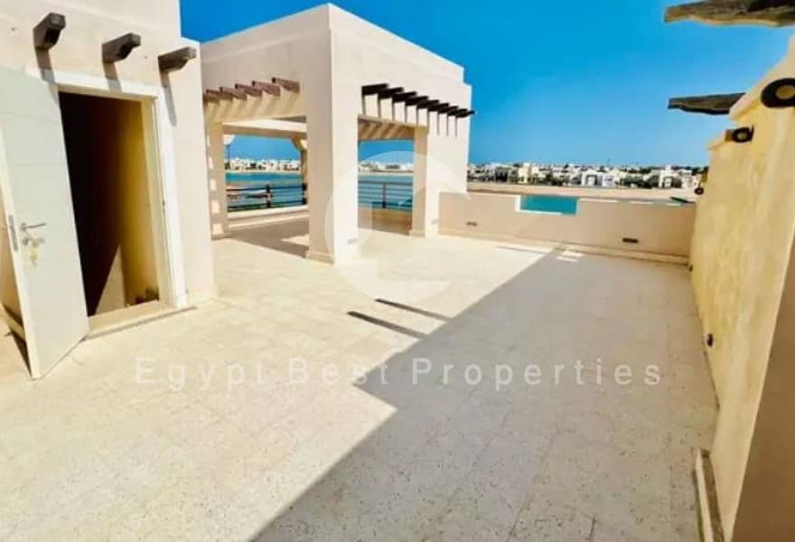 8 c176611b-ea1a-4681-8798-b75cb9bf7cec. jpg