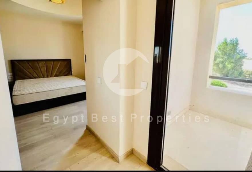 9 cec3b74c-a10a-4703-8df1-362247791a24. jpg