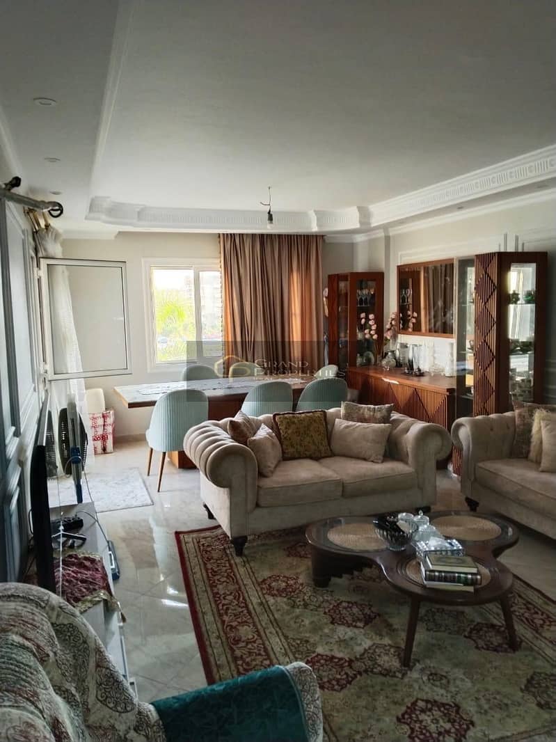 8 a296f943-d4dd-481e-85c8-8c8adb352e8a. jpg