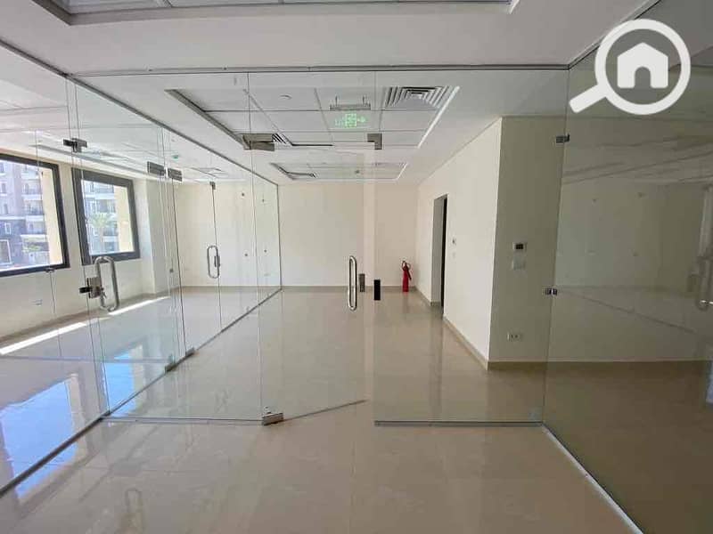 4 12ee3d42-22f5-43dc-9959-bbb0382f96cb. jpg