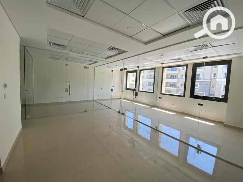 5 67c0bacf-12df-45db-bb4c-9035f66a291e. jpg