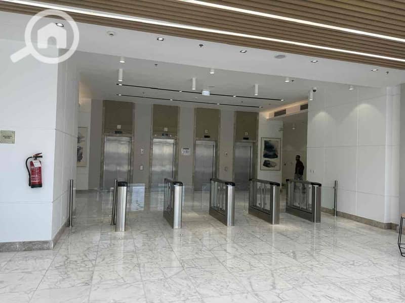 12 3f6ada2e-a07c-417a-b464-b1fe72afd1c6. jpg