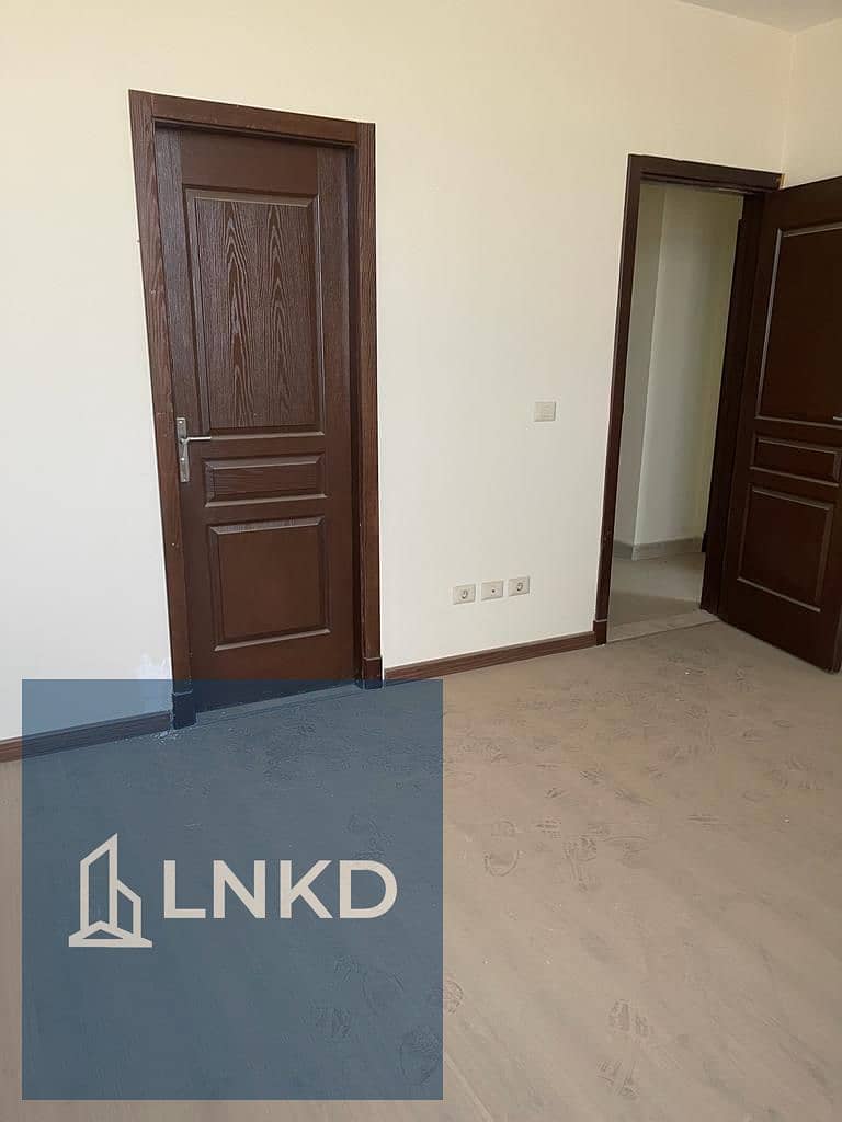 10 WhatsApp Image 2025-10-27 at 17.40. 44. jpeg