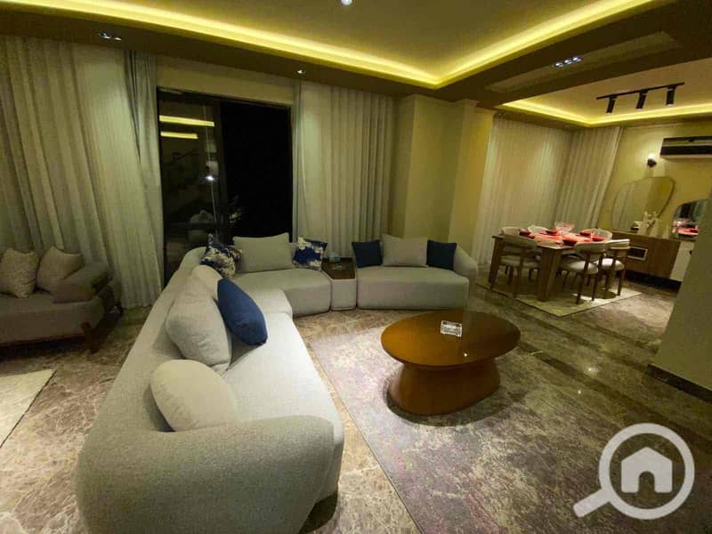 12 2d9ba3e9-a520-45c8-a7da-285cb676d3ea. jpg