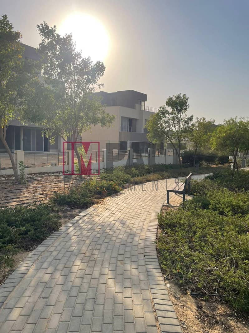 14 WhatsApp Image 2025-10-27 at 17.44. 23 (1). jpeg