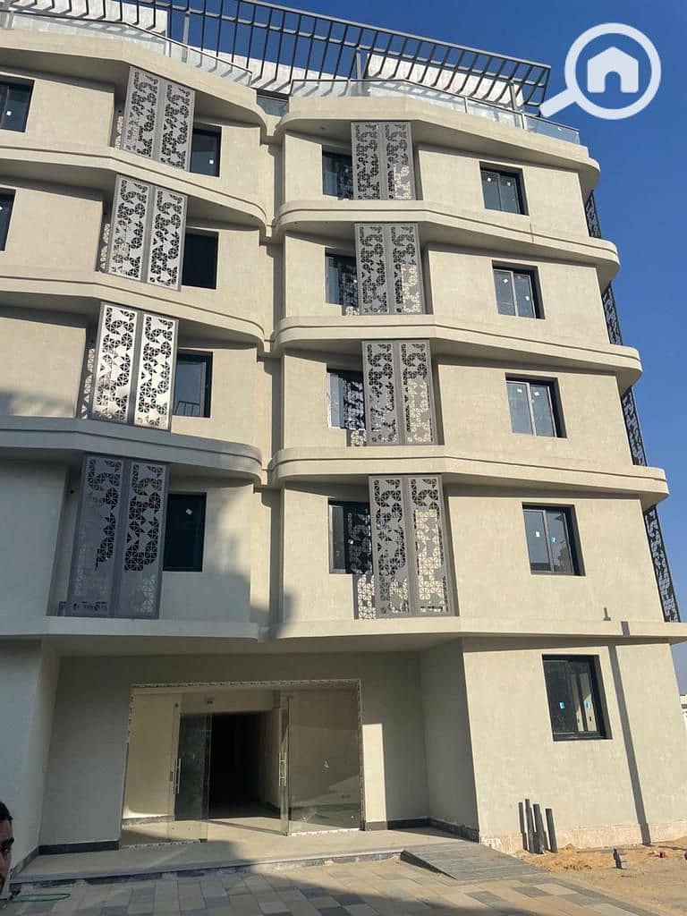 9 photo_6041665895136346952_y. jpg