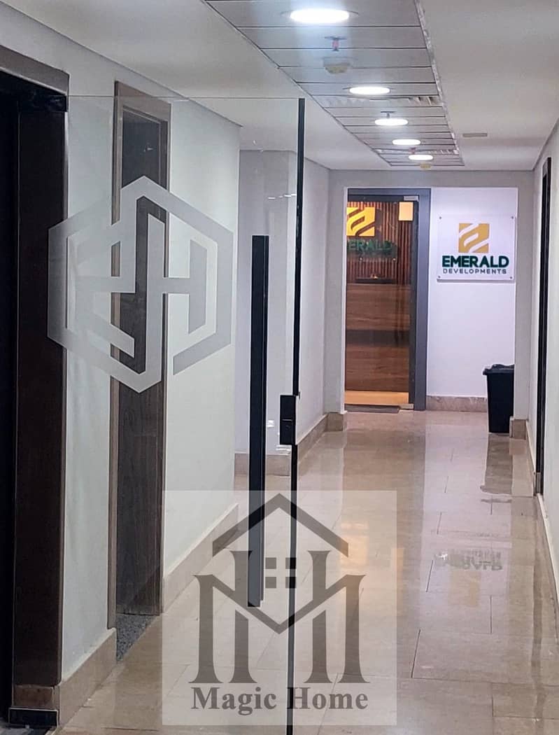 11 f0c01abd-2fec-4b30-bcd8-c52989af3b90. jpg