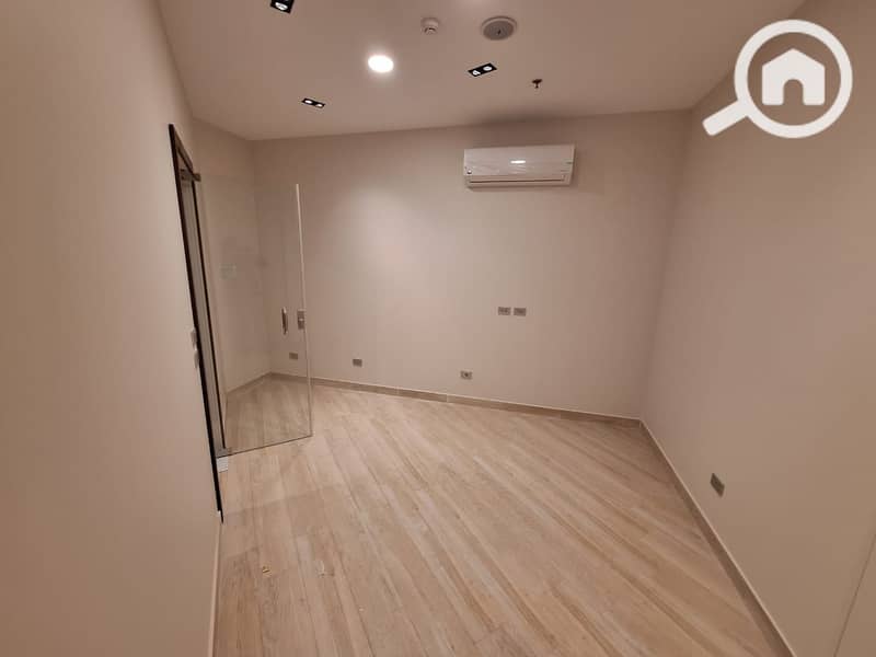 10 WhatsApp Image 2025-09-16 at 13.06. 31. jpeg