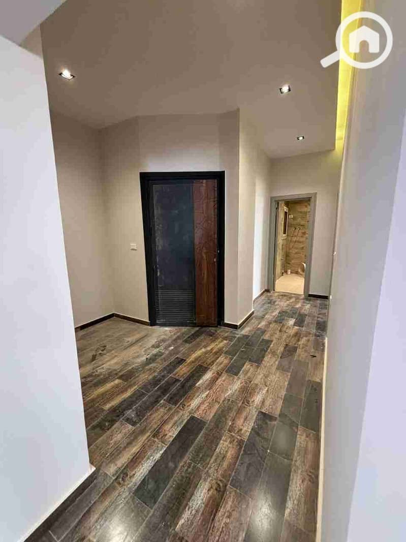 1000485040. jpg 1000485040. jpg