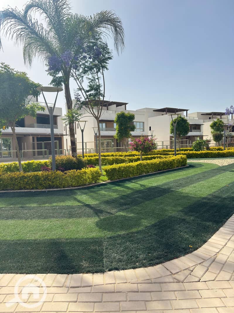 8 514648536_2467805260222054_7272773778086584127_n. jpg