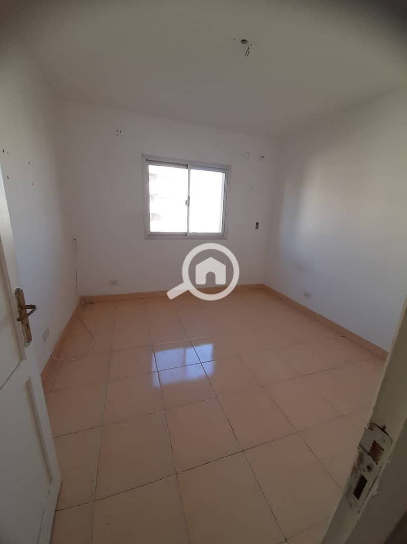 3 142cafda-4e5f-4899-ac29-0c5afdd09877. jpg