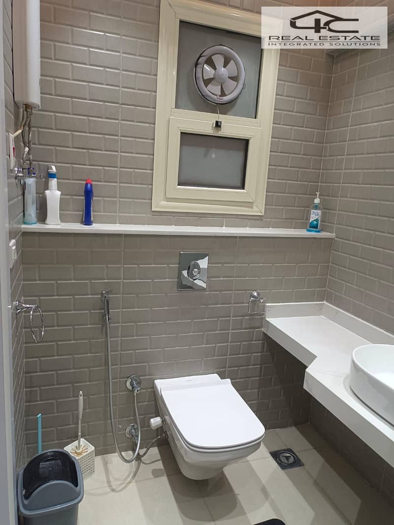 12 WhatsApp Image 2025-10-27 at 15.39. 23 (2). jpeg