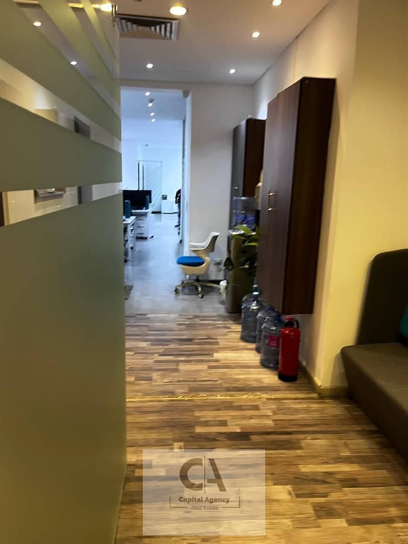 4 photo_6046587661373344844_y. jpg