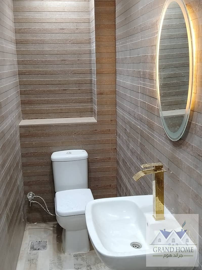 18 WhatsApp Image 2025-10-27 at 5.37. 03 PM (2). jpeg