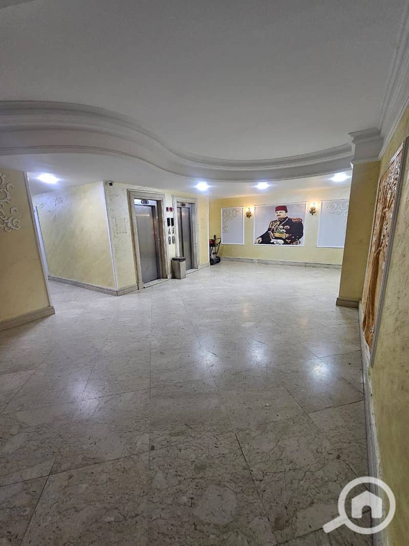 3 915c6cb0-e6d8-4e60-bd56-b4b99718e653. jpg