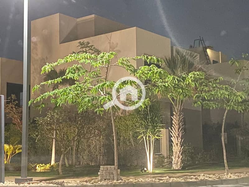 6 ea9703a5-7377-4df1-9128-9d1fe750536f. jpg