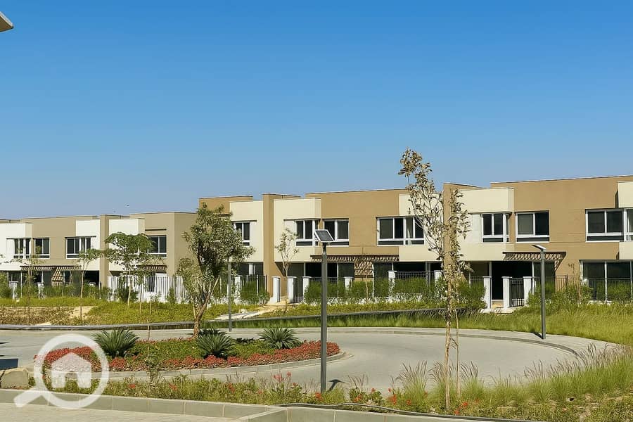 7 assets_task_01k09km4thettawbkb9a81689q_1752669340_img_0. jpg