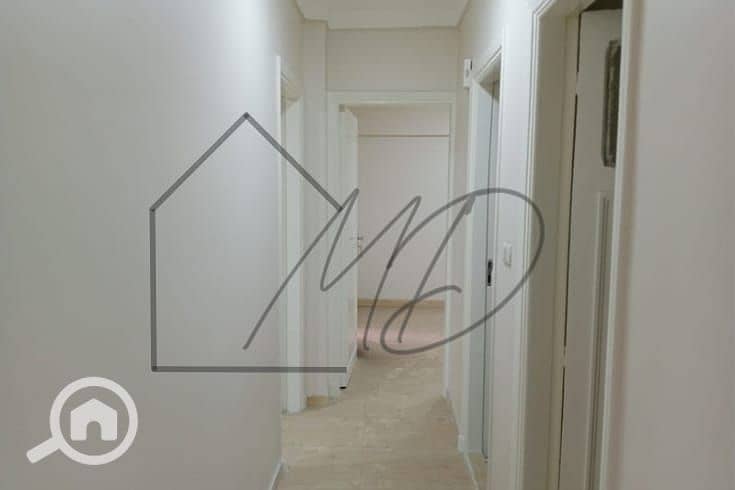 4 53af6d6b-e1d0-4b10-a5f9-bf64c3f66306. jpg