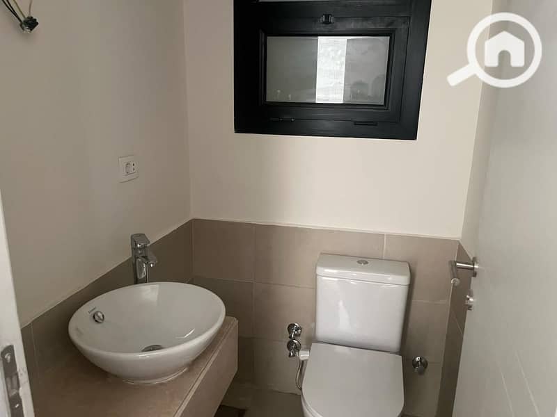 6 WhatsApp Image 2025-10-22 at 15.00. 00_7ed0207f. jpg