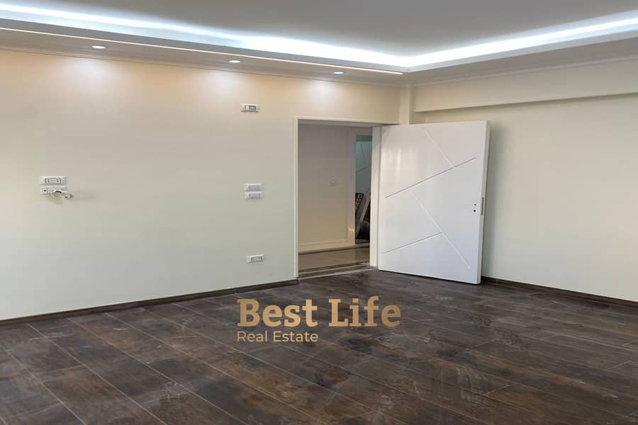 8 WhatsApp Image 2025-10-27 at 1.07. 23 PM (1). jpg