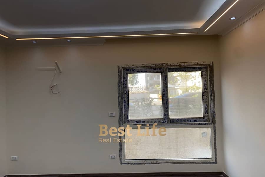 11 WhatsApp Image 2025-10-27 at 1.07. 25 PM (1). jpg