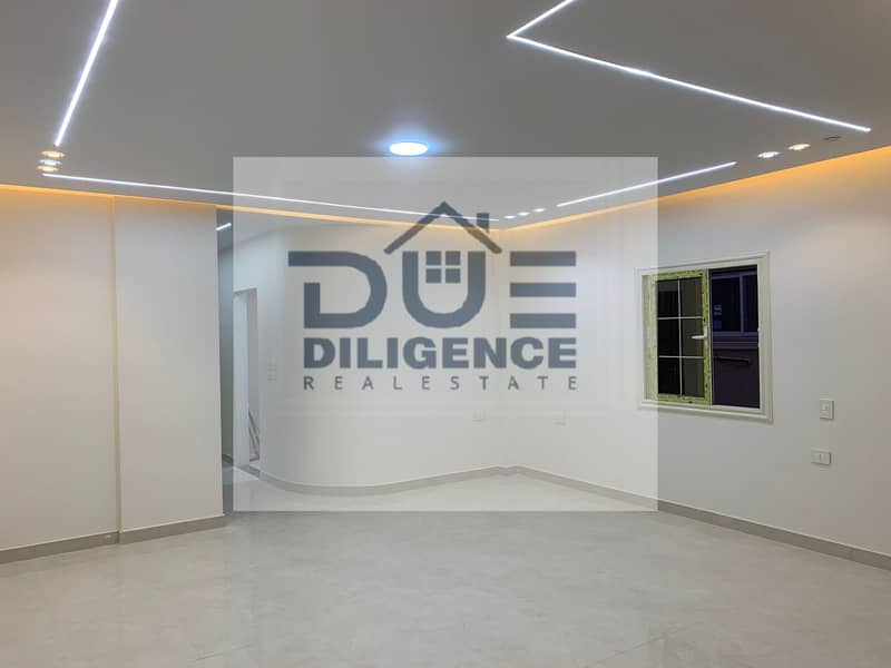 2 275fe324-3e99-4b80-b0f6-f878e9bc0ddb. jpeg