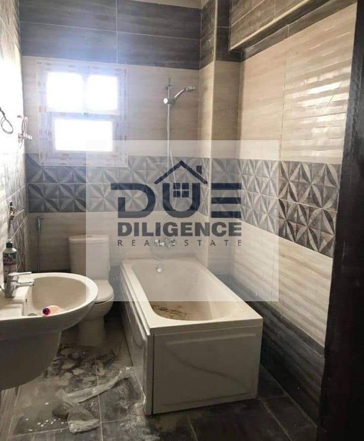 8 09499a63-28f6-46fe-b49a-2fa9fbbf2e7c. jpeg