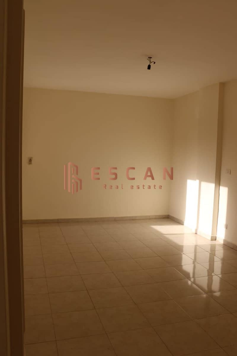 11 471899f6-6271-4efd-b2ef-8a4c09501a66. jpeg