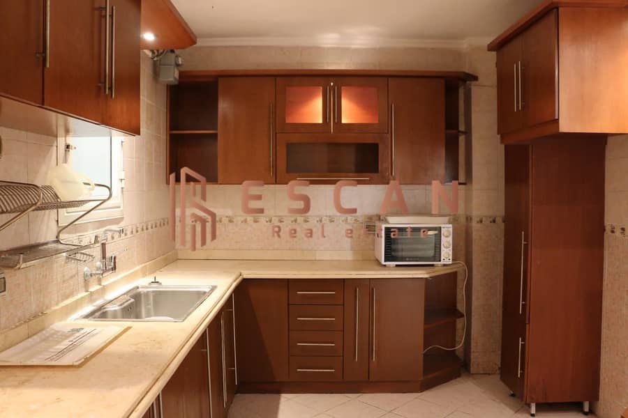 17 e3521a27-34f2-4f8b-bdf7-1893e8bbe80d. jpeg