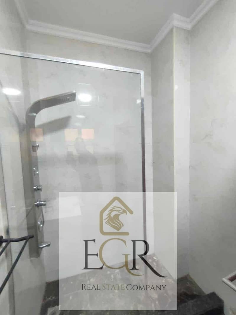 8 4f4716d0-74cd-40ff-acb2-e667e1db1c05. jpg