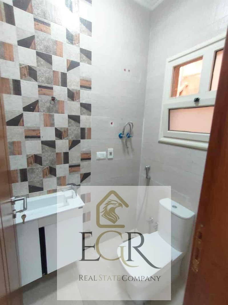 13 ba161c7b-8f43-43e1-b035-799e80dc4f3b. jpg