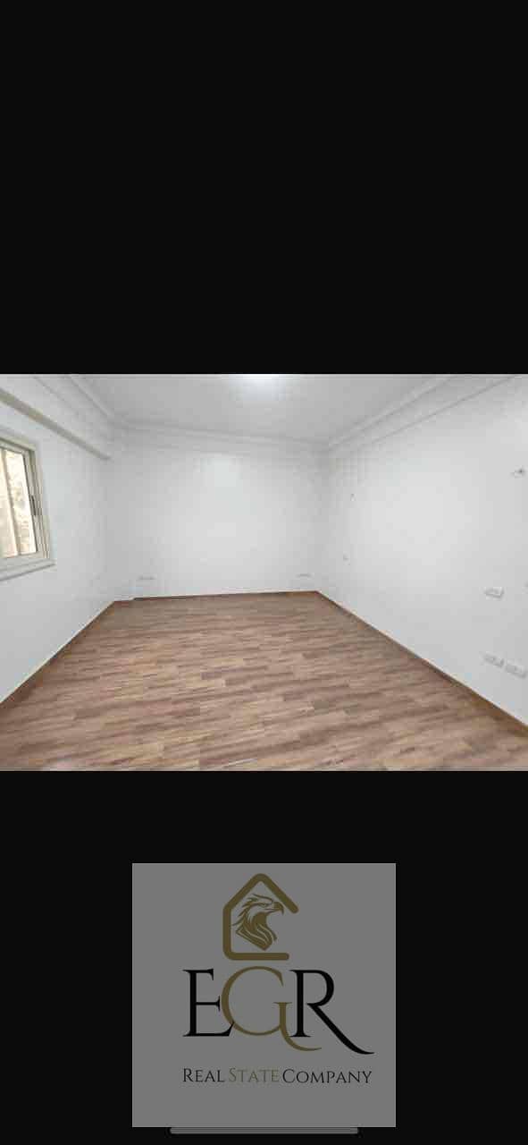 17 bf5425be-8f58-45cc-bff6-d4c3c8f4c5b7. jpg