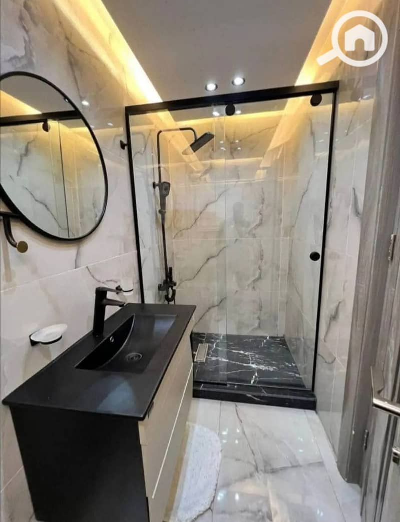 12 7f7354a4-2bfb-434a-bb66-698bf530747b. jpg