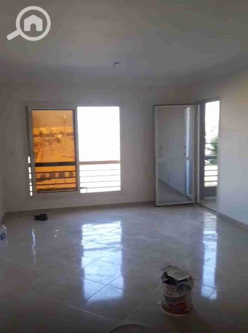 1002707869. jpg 1002707869. jpg