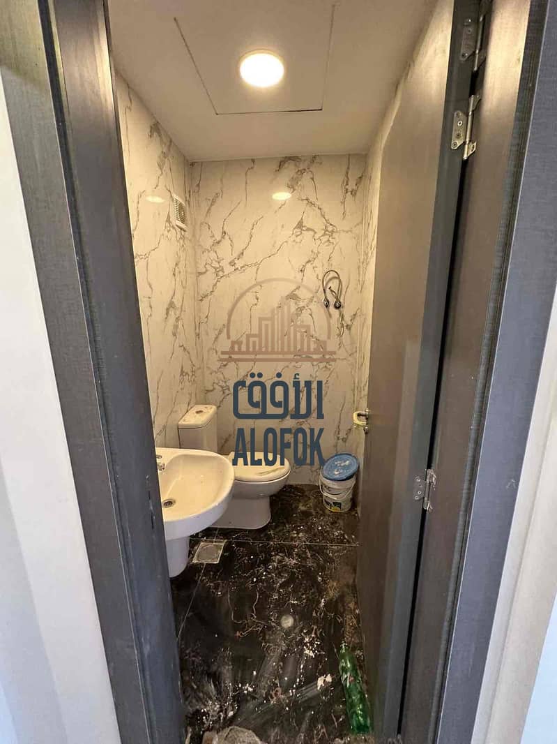 11 65f954c9-ddfc-4aea-8d91-b505ab2cf7be. jpg