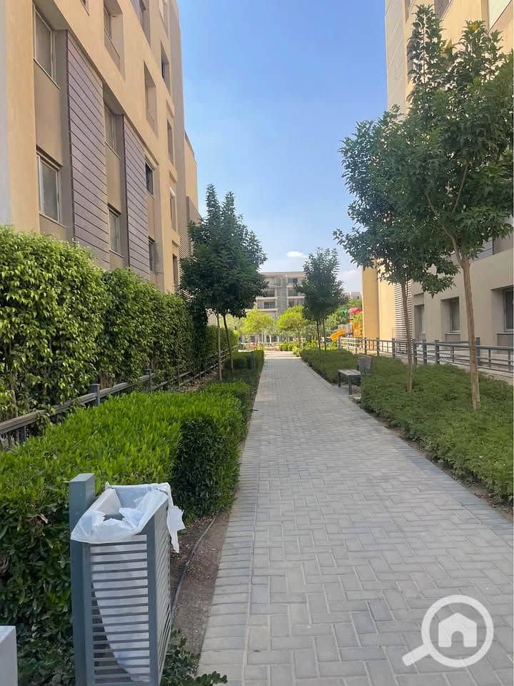 5 WhatsApp Image 2025-10-23 at 16.35. 24 (2). jpeg