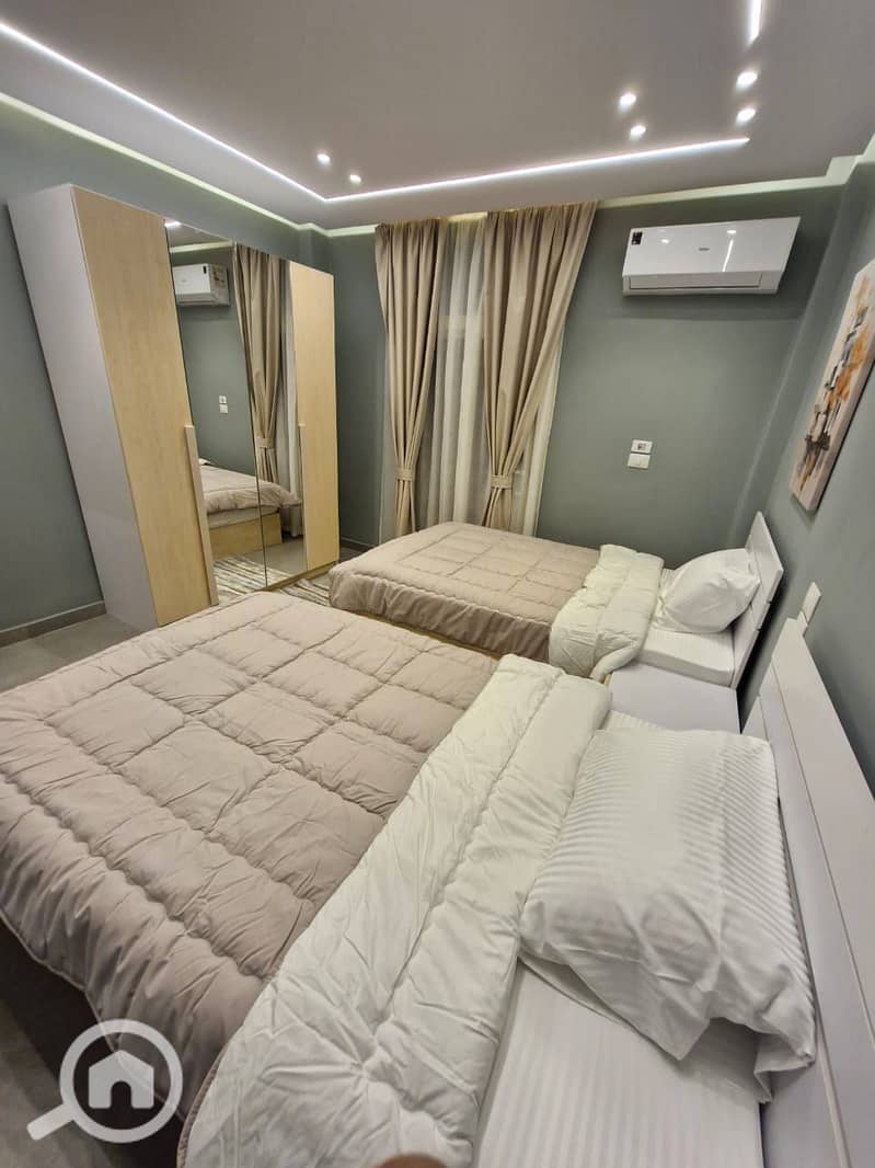 7 0eb40e7d-81b1-4993-a8c8-31796be53c4c. jpg