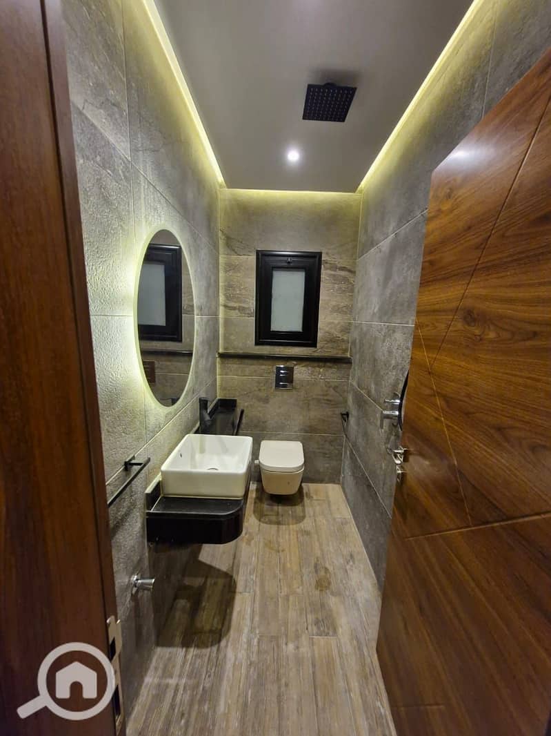 11 dba496f2-035f-4d5f-8e4f-92c82e3ec2b9. jpg